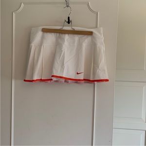 Nike white tennis skirt Dri fit, size Large.